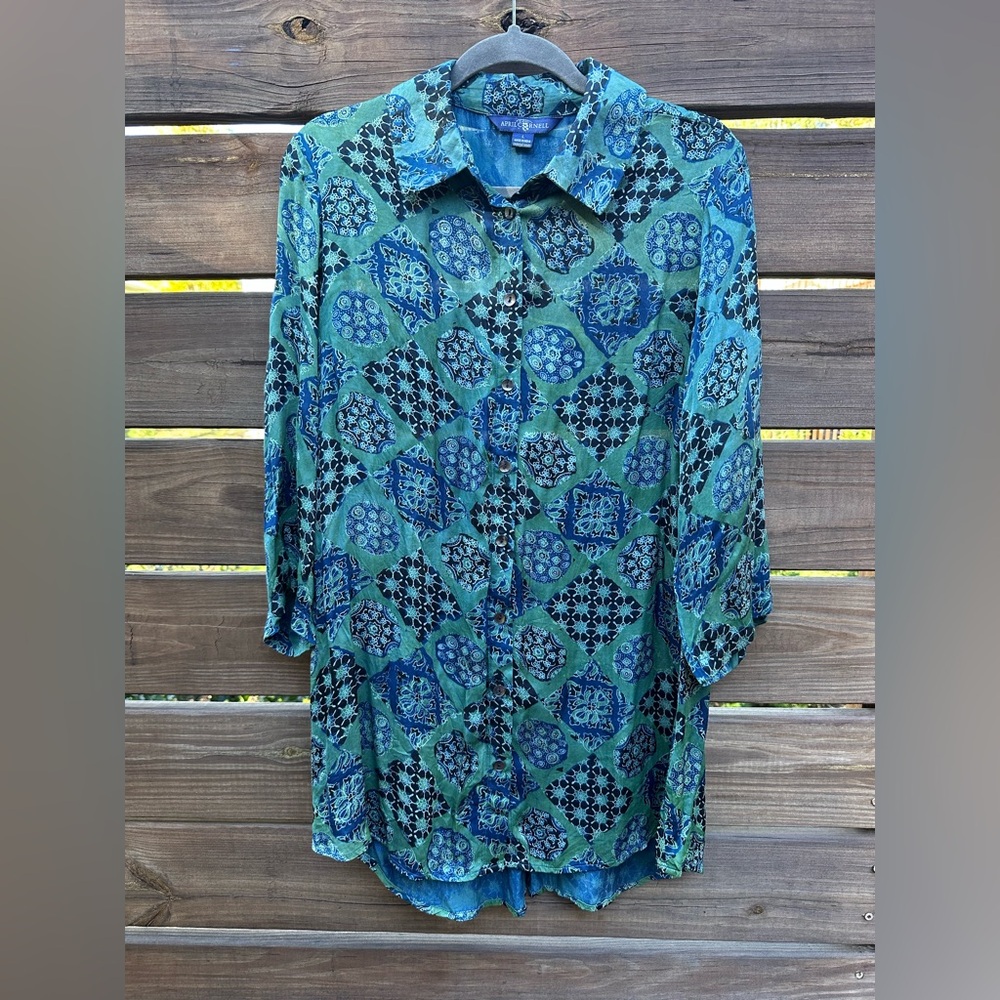 April Cornell Long Sleeve Tunic Button Down Blouse Split Back & Button Detail